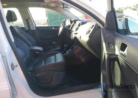 2017 Volkswagen Tiguan 2.0T Wolfsburg Edition from USA, damaged, VIN WVGRV7AX5HK009401